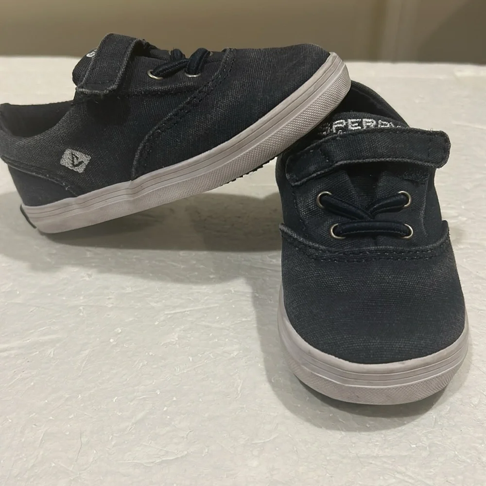 Sperry questions leave